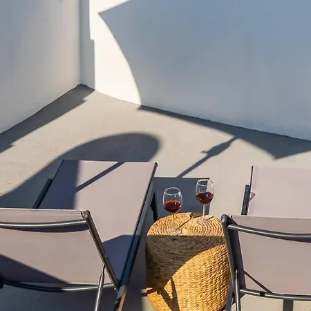 Brouzos- Maisonette With Sea & Mountain View * Emporio (Santorini)