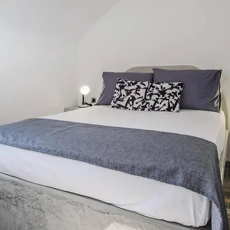 Brouzos- Maisonette With Sea & Mountain View Villa Emporio (Santorini)