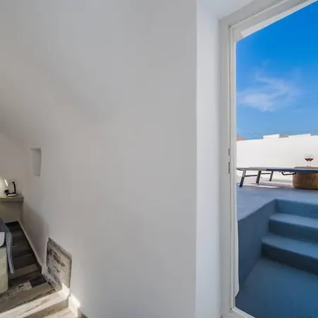 Brouzos- Maisonette With Sea & Mountain View * Emporio (Santorini)