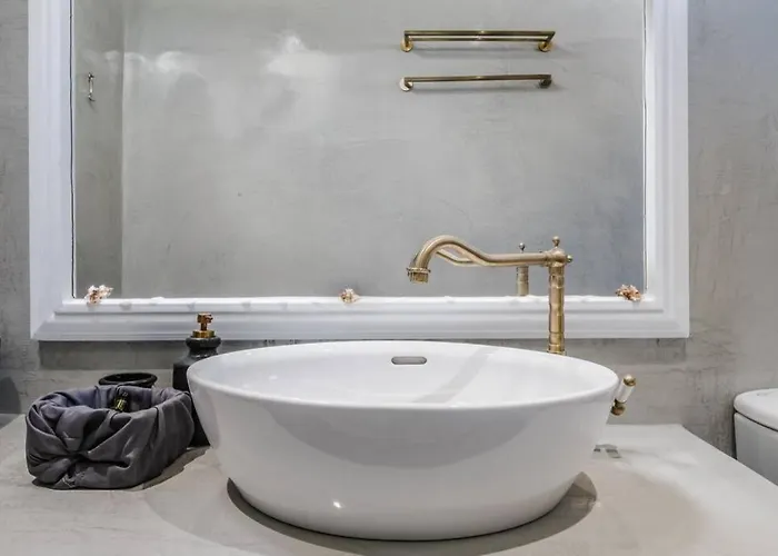 Brouzos- Maisonette With Sea & Mountain View Emporio (Santorini)